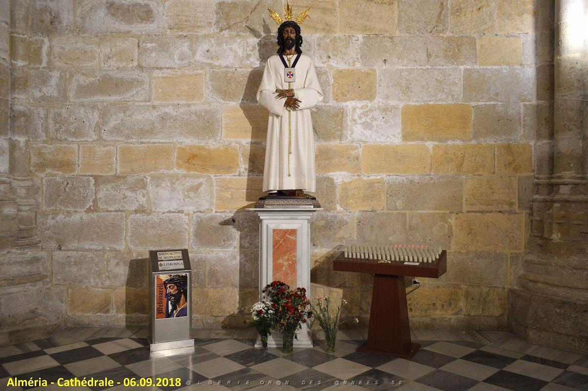 28 LA CATHEDRALE ET LE FORTERESSE DE L INCARNATION (58).JPG